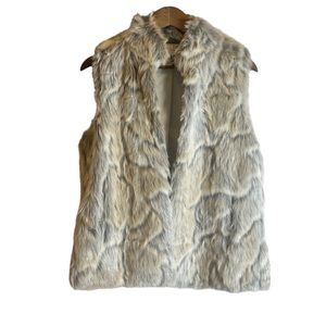 JACK by BB Dakota Gray Faux Fur Double Hook Vest With Pockets